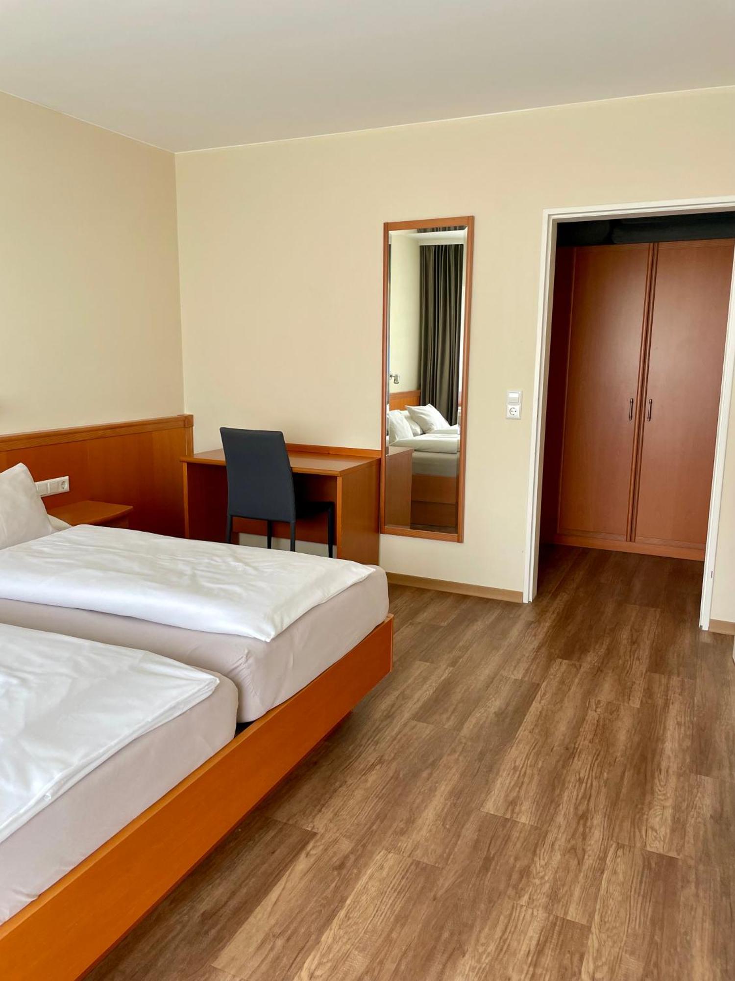 Hotel Gaestehaus Zuern Wasserburg Eksteriør billede
